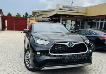 Toyota Highlander 2024 Black