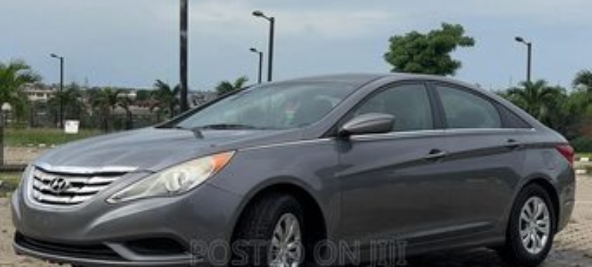 Hyundai Sonata GLS Sedan FWD (2.4L 4cyl 6A) 2011 Gray