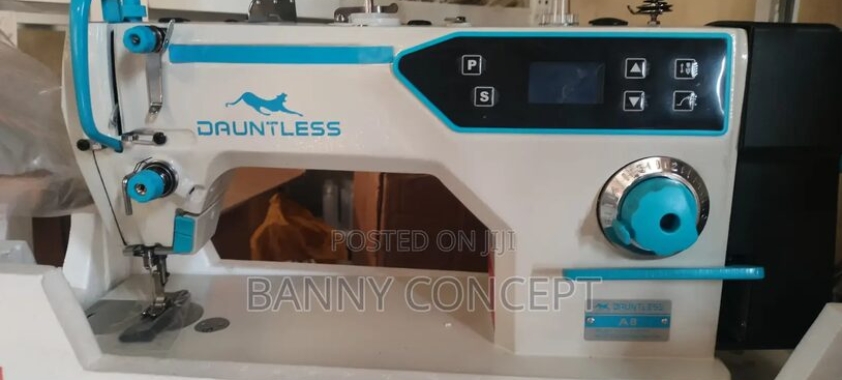 Dauntless Industrial Direct-Drive Computerized Sewing Machine.