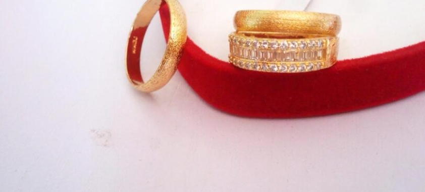 Leyla Williams Gold Set of Stunning Wedding Ring