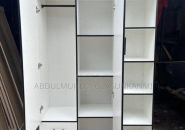 Wadrobe With Mirror
