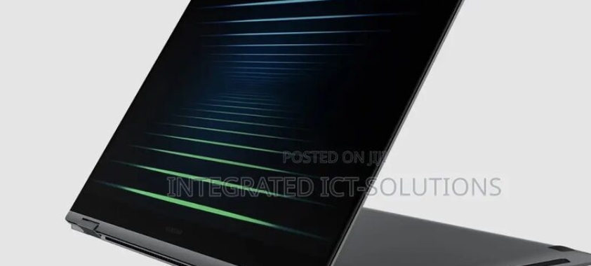 New Laptop Samsung 16GB Intel Core Ultra 7 SSD 1T