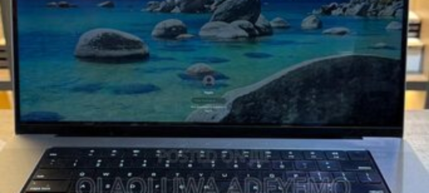 Laptop Apple MacBook Pro 2021 M1 Max 64GB Apple M1 Max SSD 1T
