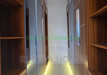 5bdrm Duplex in Bourdillon for sale