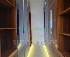 5bdrm Duplex in Bourdillon for sale