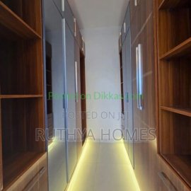 5bdrm Duplex in Bourdillon for sale