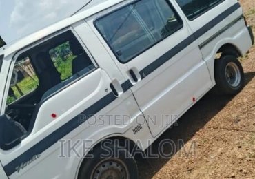 Mazda Bongo 2010
