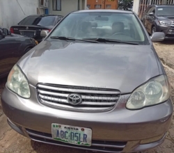 Toyota Corolla LE 2004 Gray