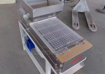 Groundnut Peeling Machine